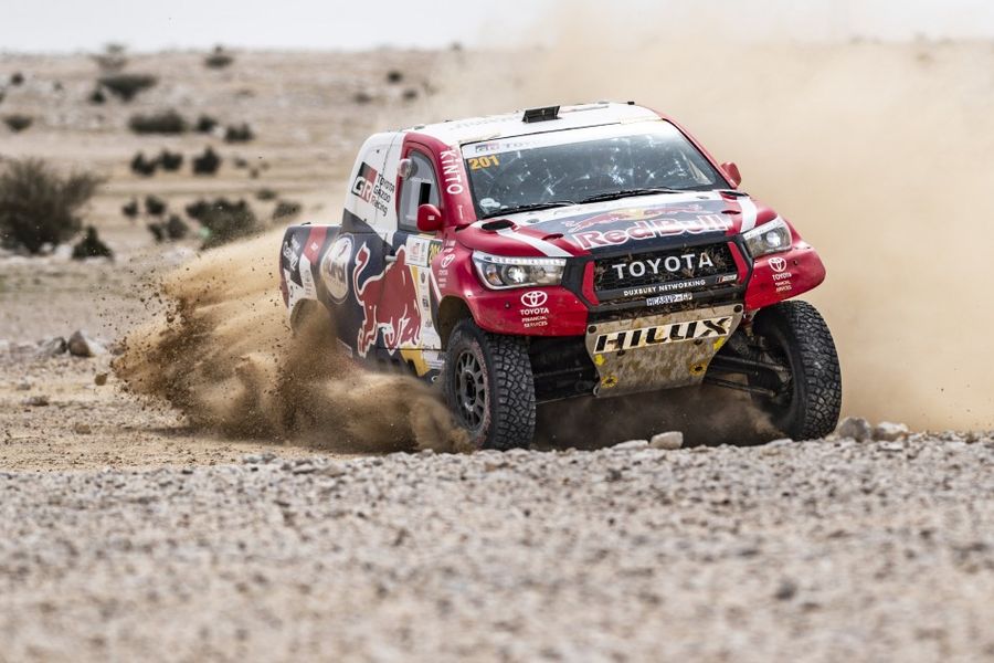 Al-Attiyah takes massive lead on Qatar Cross Country Rally